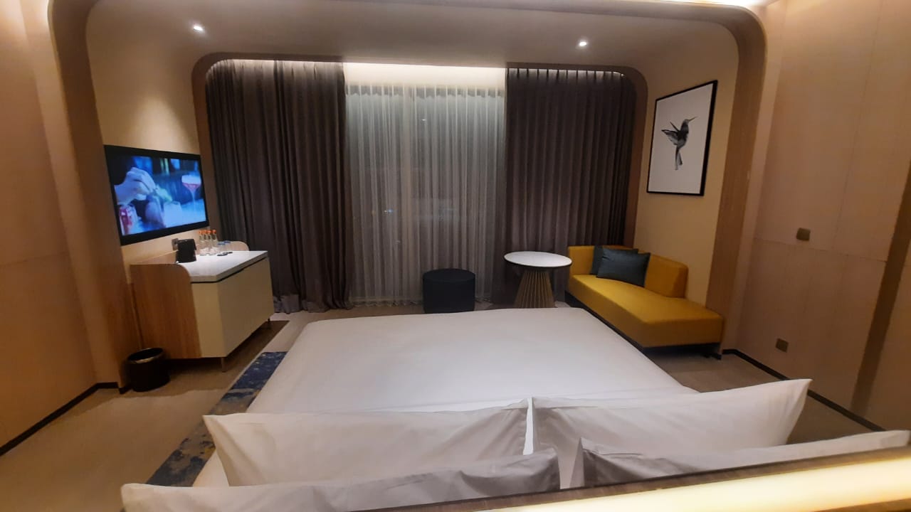 Interior 6